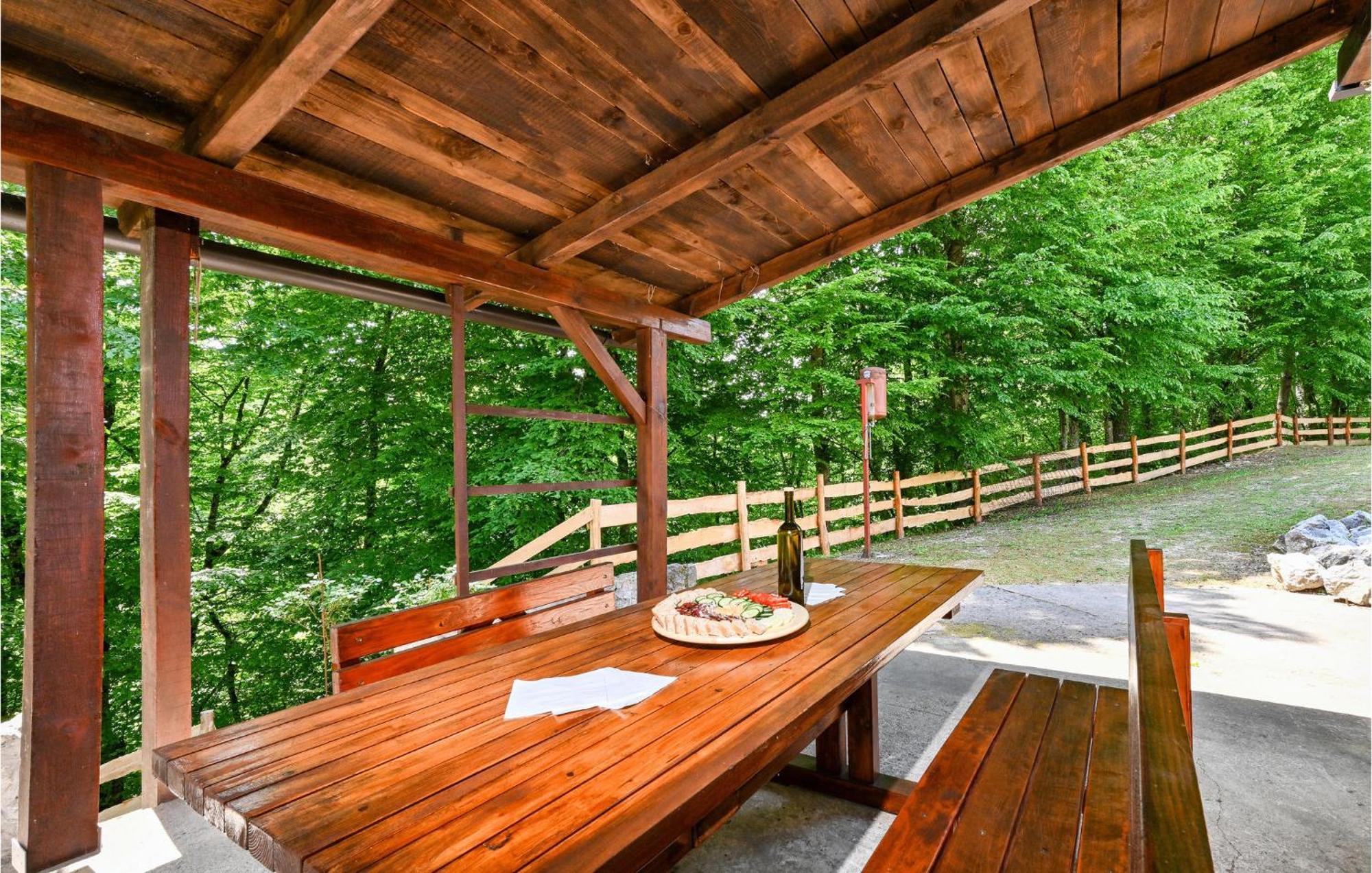 2 Bedroom Gorgeous Home In Gornje Stative Экстерьер фото