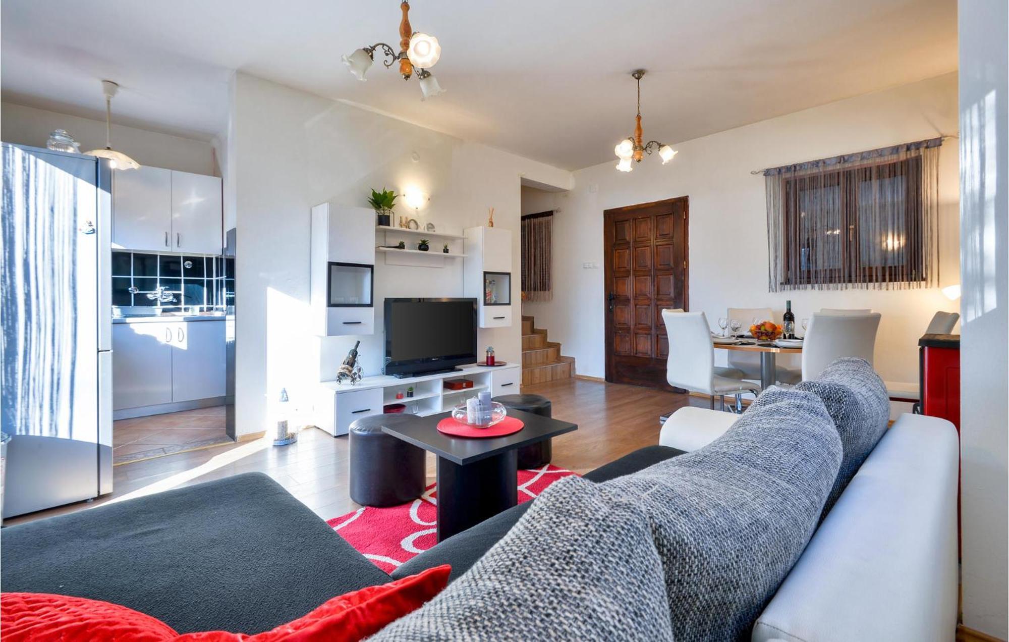 2 Bedroom Gorgeous Home In Gornje Stative Экстерьер фото