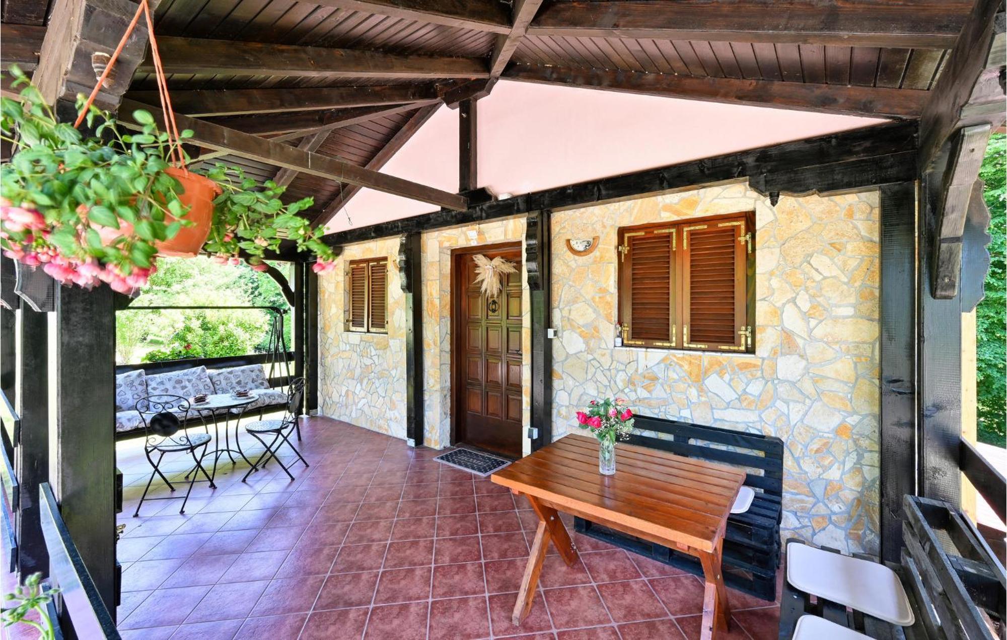 2 Bedroom Gorgeous Home In Gornje Stative Экстерьер фото