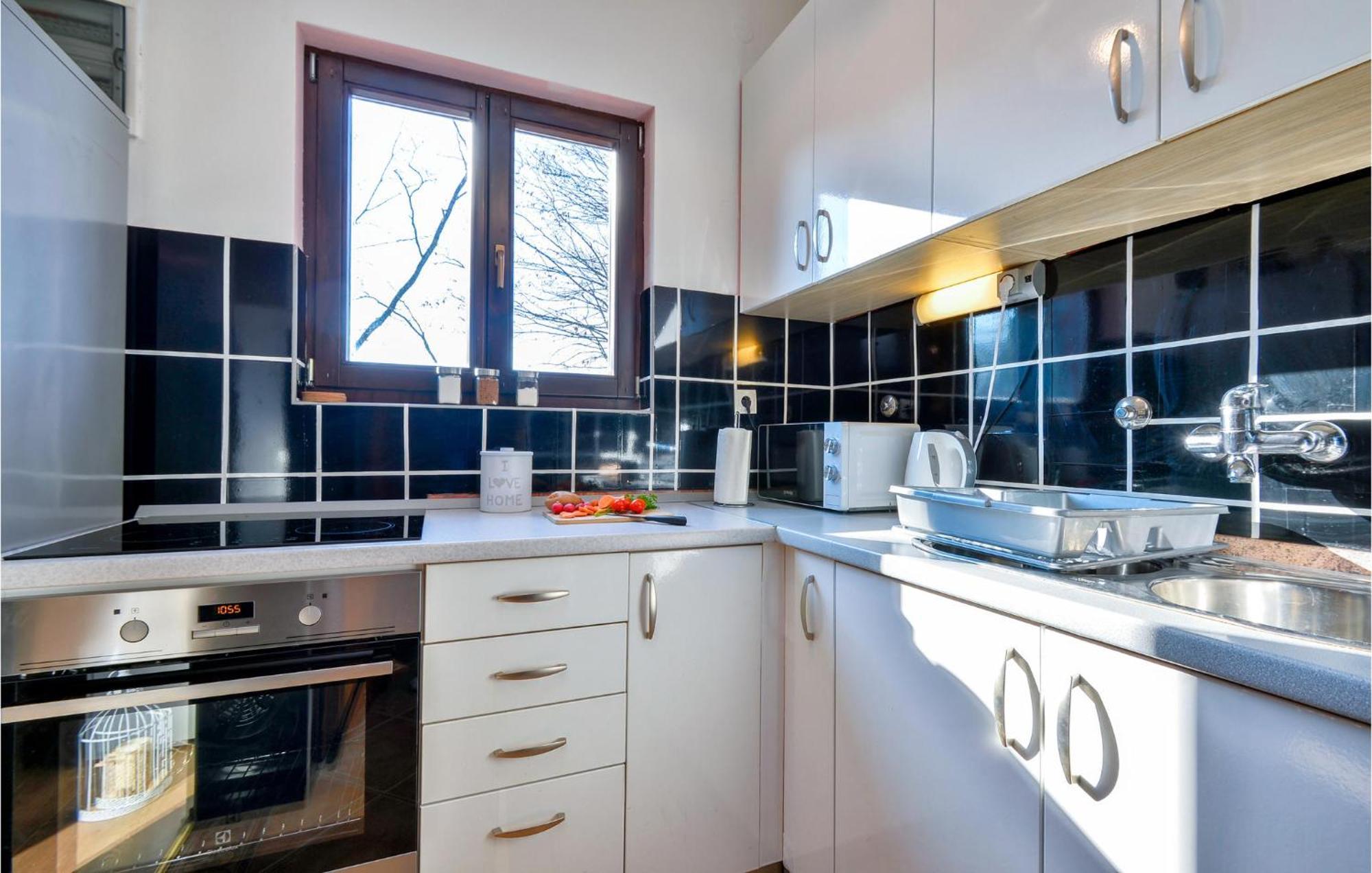 2 Bedroom Gorgeous Home In Gornje Stative Экстерьер фото